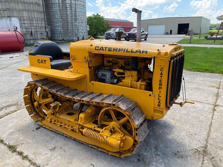 caterpillar-22-ag-crawler-image-3