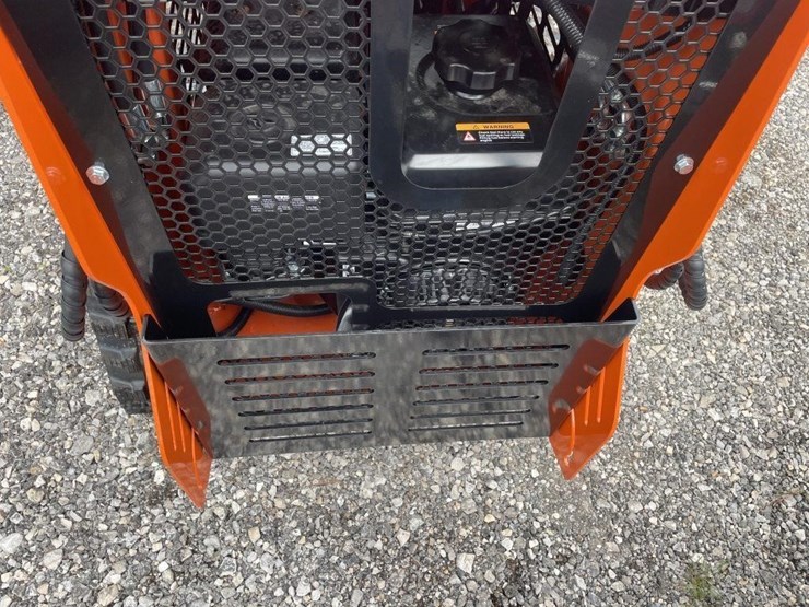 new-mms-skid-steer-loader-image-10