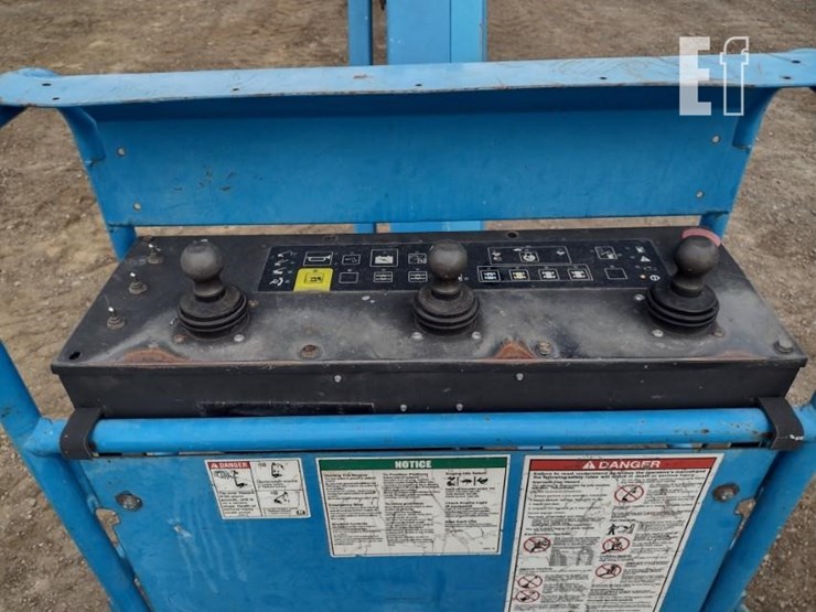 2012-genie-s125-image-24