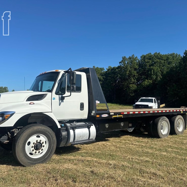 2019 INTERNATIONAL WORKSTAR 7400