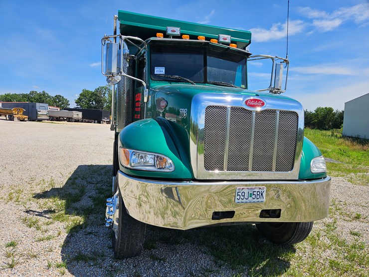 2012-peterbilt-382-image-26