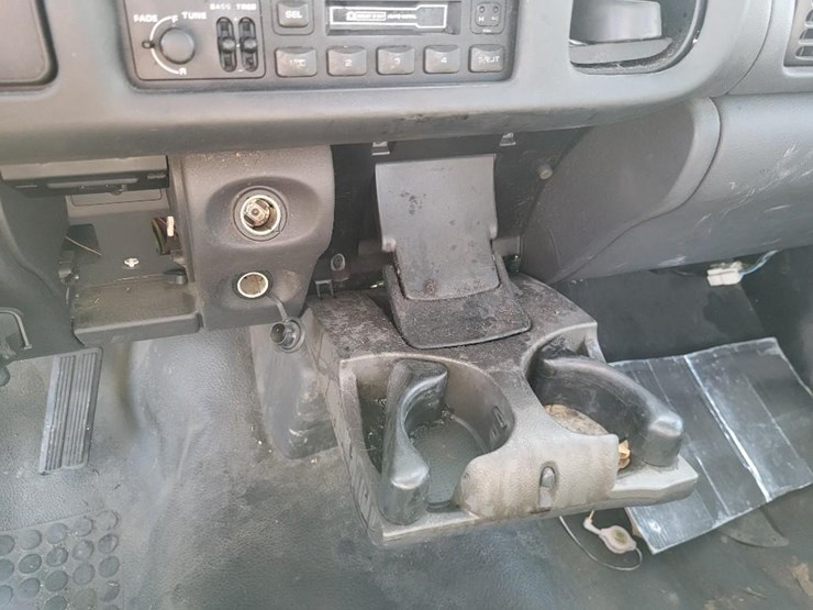 2002-dodge-2500-image-47