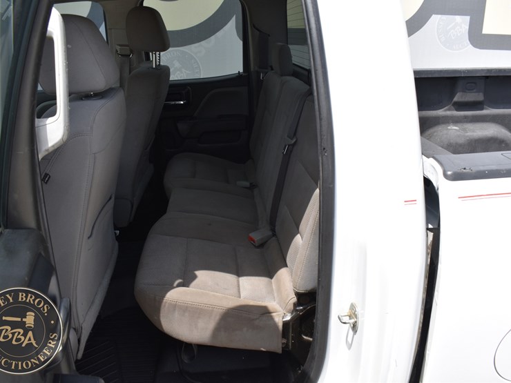 2017-chevrolet-silverado-1500-image-29