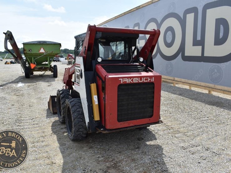 2017-takeuchi-ts50v-image-9