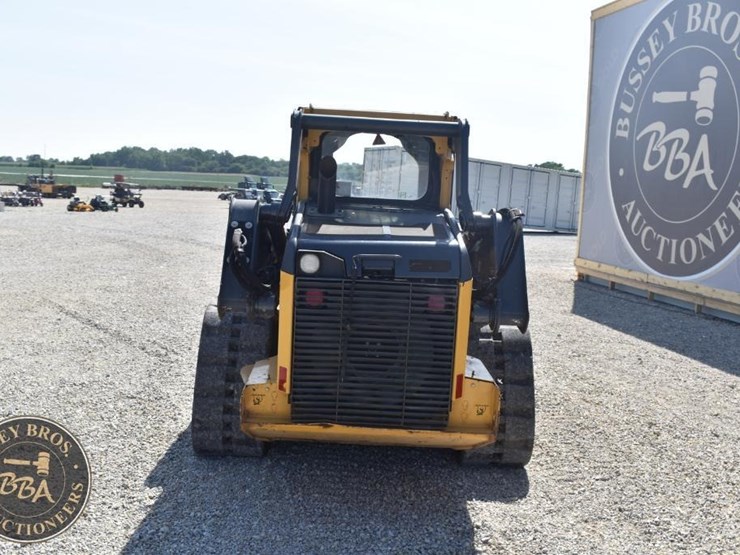 2019-deere-325g-image-17