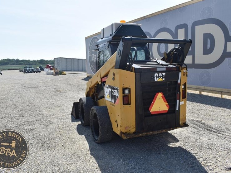 2018-caterpillar-262d-image-10