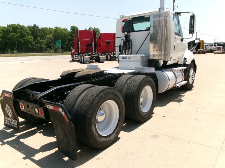 2009-international-prostar-image-3