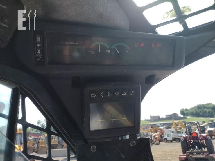 2020-deere-333g-image-7