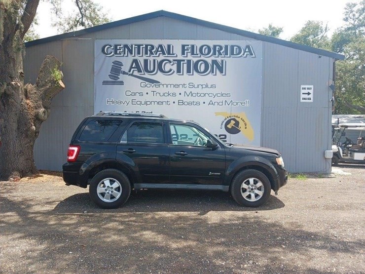 2010-ford-escape-hybrid-image-1