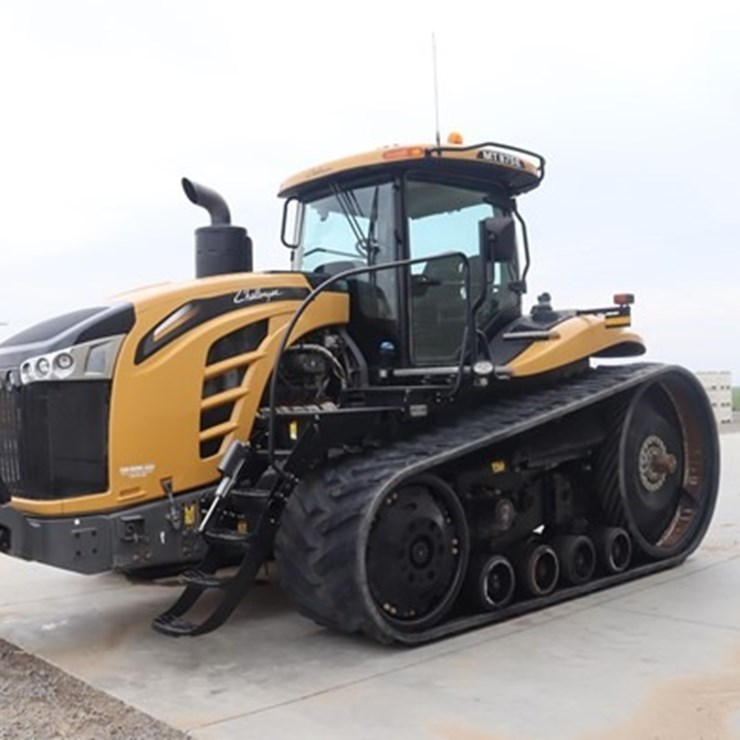 2017 CHALLENGER MT875E