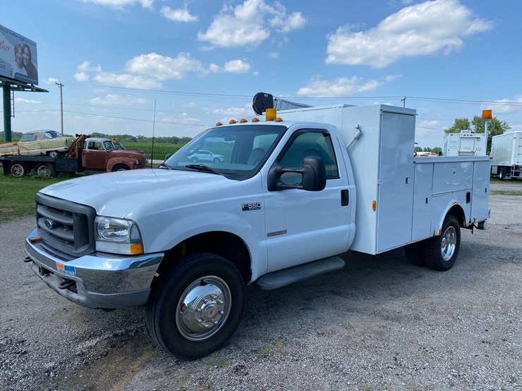 2003-ford-f550-image-1