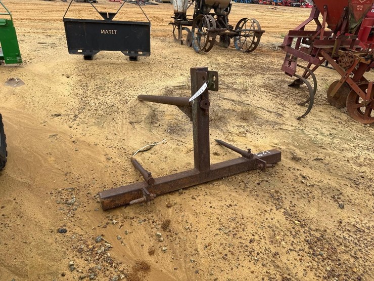 125---3-pt-hitch-hay-spear-image-3