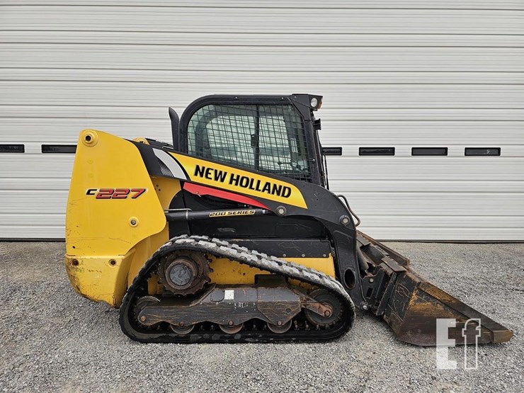2018-new-holland-c277-image-2