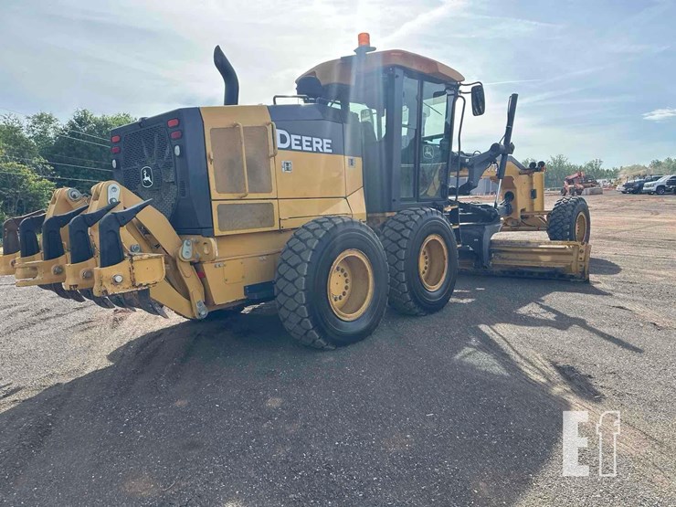2014-deere-772gp-image-27