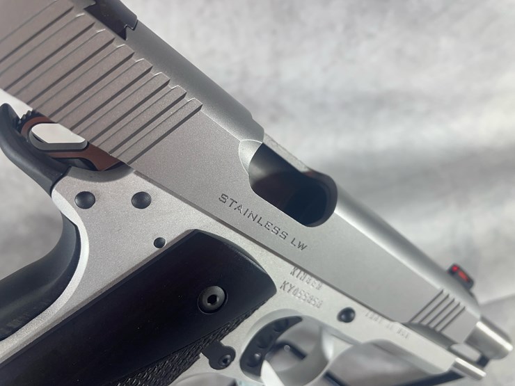 #4366-•-kimber-stainless-lw-arctic-1911-45-auto-pistol,-sn:-ky055858-image-11