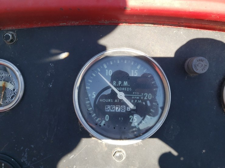 1968-massey-ferguson-1130-image-7