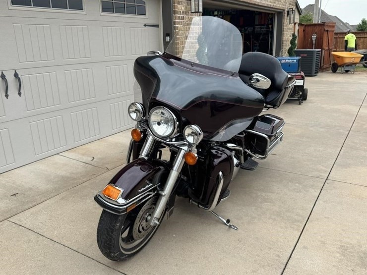 2005-harley-davidson-ultra-classic-motorcycle-image-13