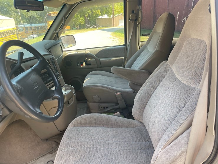 1998-chevrolet-astro-image-18