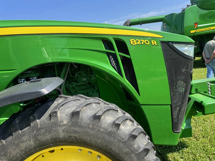 2014-john-deere-8270r-image-12