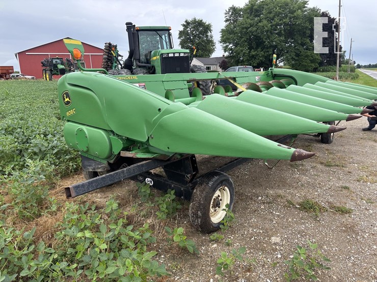 2012-john-deere-608c-image-11