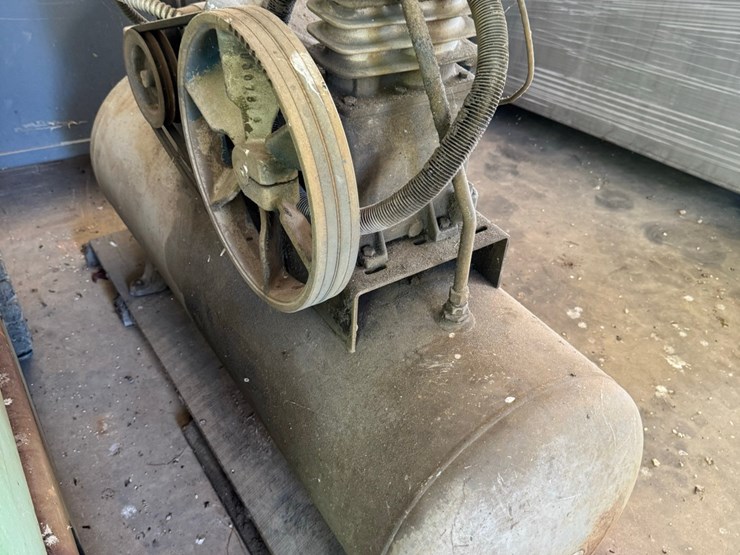 campbell-hausfeld-air-compressor-image-1