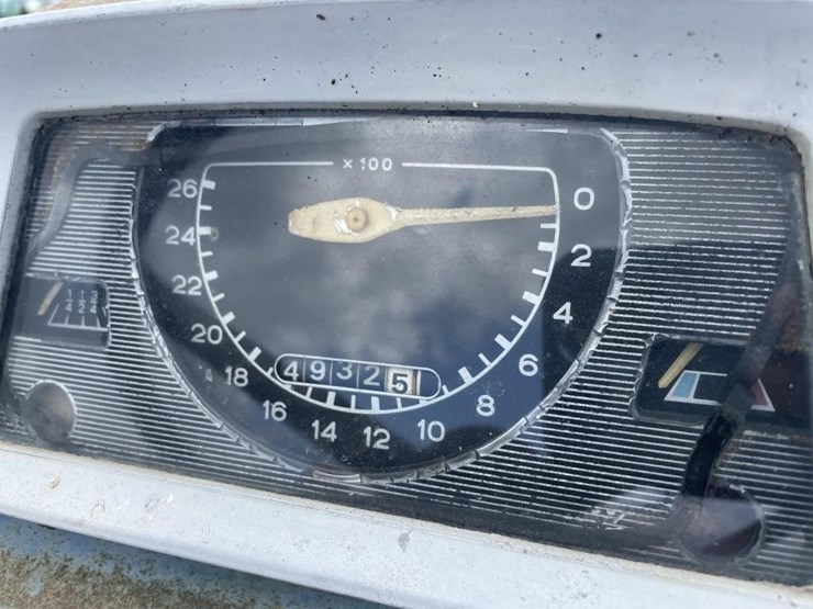 1975-ford-3000-image-8