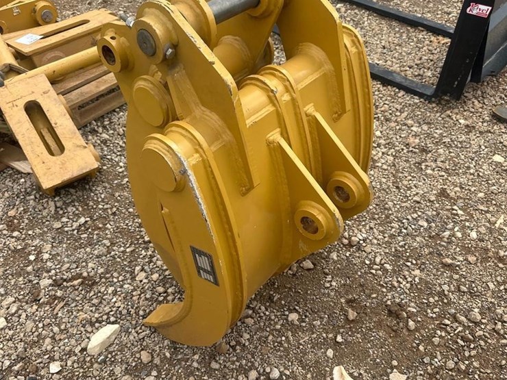 landhero-gra-33-c305c25-excavator-grapple-image-3