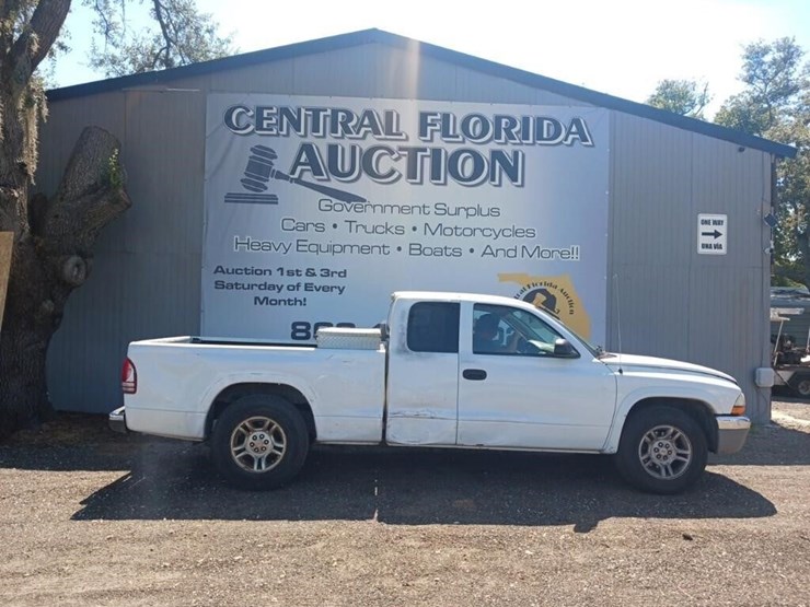 2004-dodge-dakota-image-1