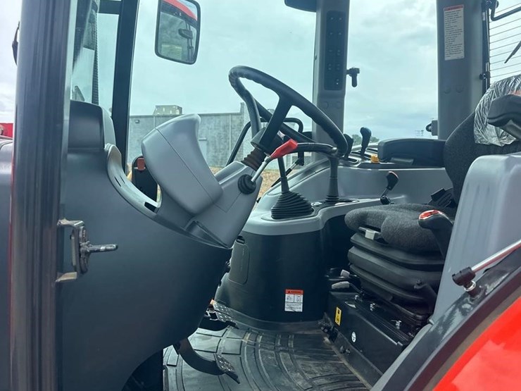 2024-kioti-px1253-mfwd-tractor-with-kl1153-loader-2414-image-22