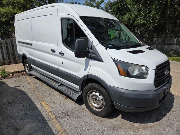 2016-ford-transit-t-250-van-image-22
