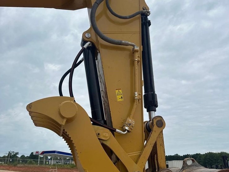 caterpillar-325flcr-image-15
