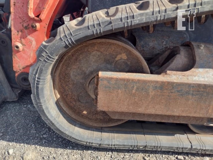 kubota-svl65-2-image-24