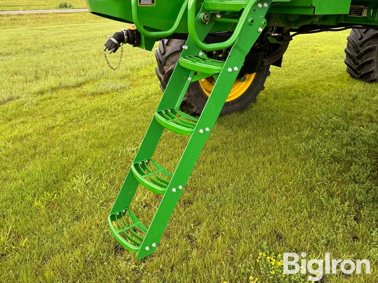 2019-john-deere-r4038-image-13