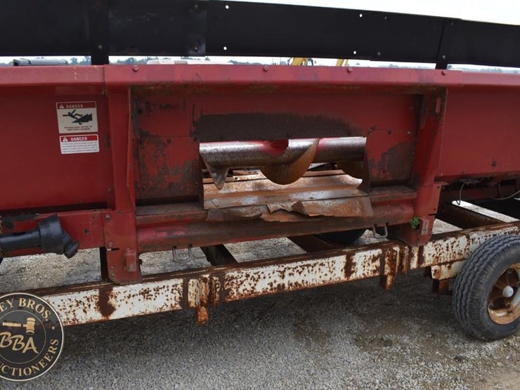 case-ih-1063-image-13