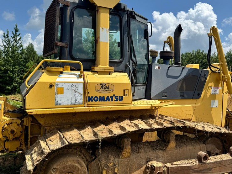 komatsu-dozer-image-12