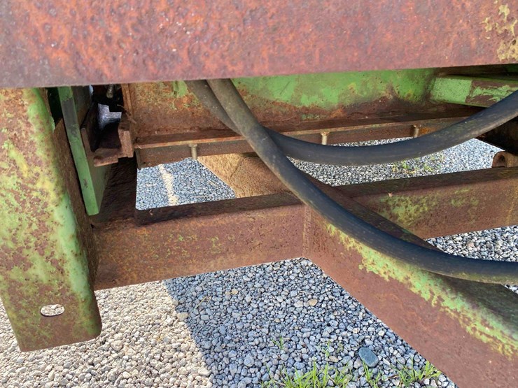 john-deere-450-image-11