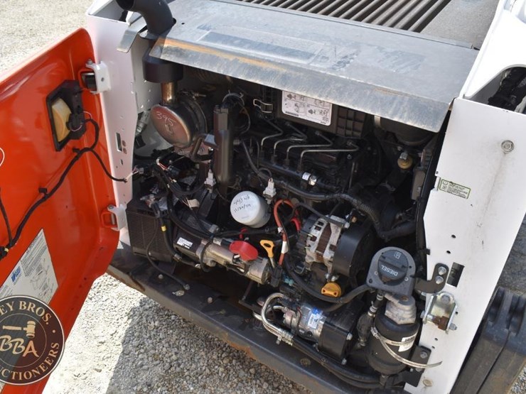 2020-bobcat-s550-image-31