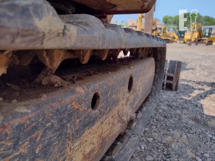2012-caterpillar-300.9d-image-35