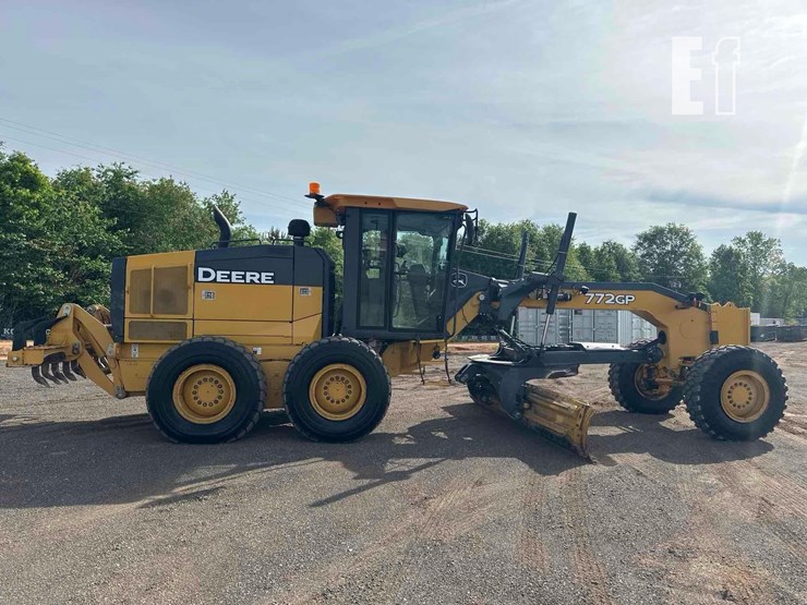 2014-deere-772gp-image-29