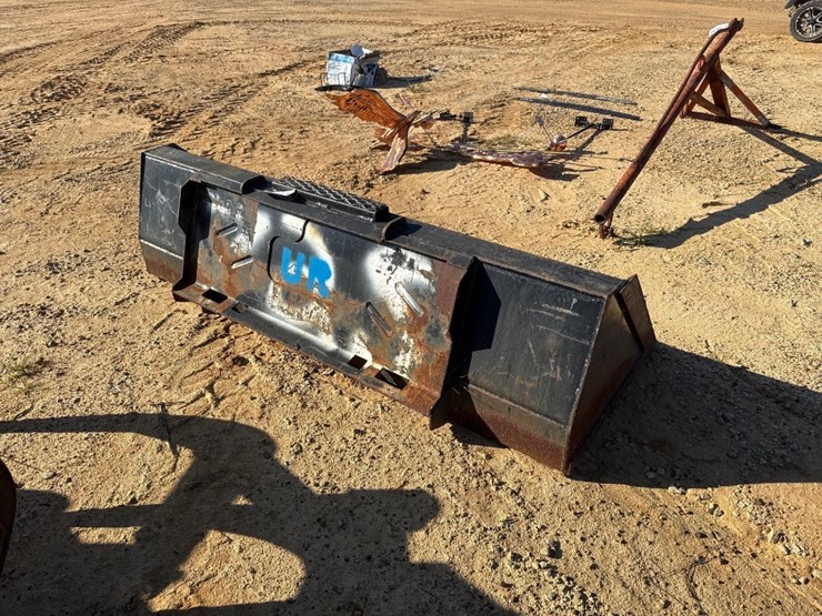 2180---6'-quick-attach-bucket-image-4