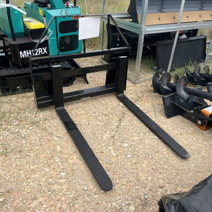 Mower King SS Pallet Forks