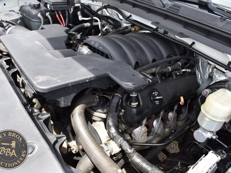 2017-chevrolet-silverado-1500-image-46