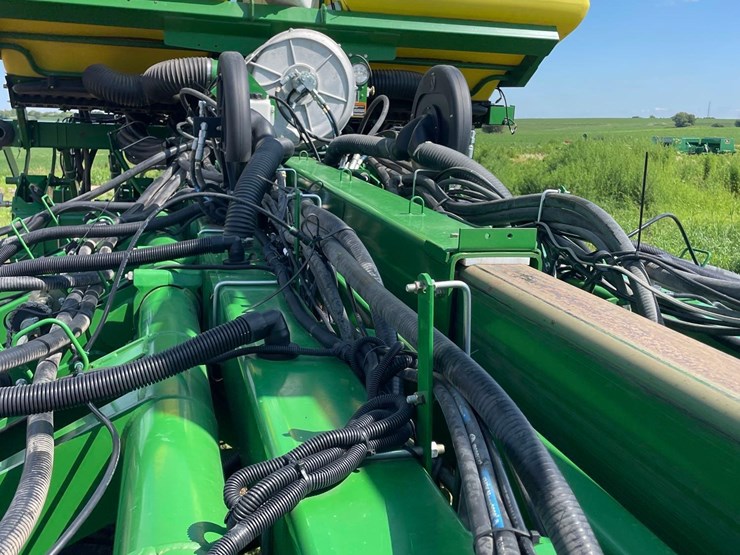 2012-john-deere-1790-image-103