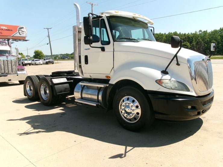 2011-international-prostar-image-4