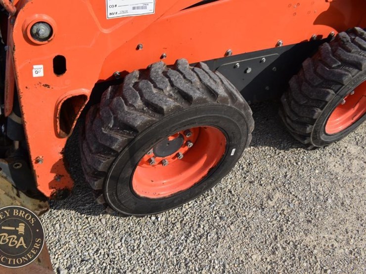2020-kubota-ssv65-image-30