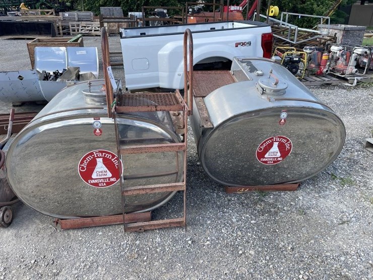 2--stainless-steel-chem-farm-tanks-image-1