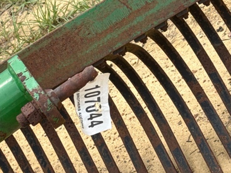 151---frontier-72"-landscape-rake-image-7