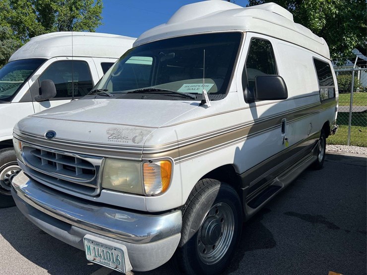 2002-ford-e250-image-1