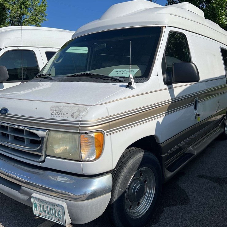 2002 FORD E250