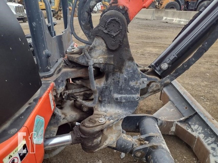 2019-kubota-u55-4-image-24